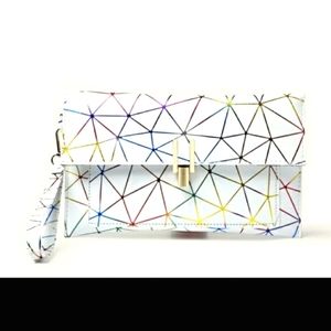 NWOT Geometric Graphic Clutch Bag With Wristlet